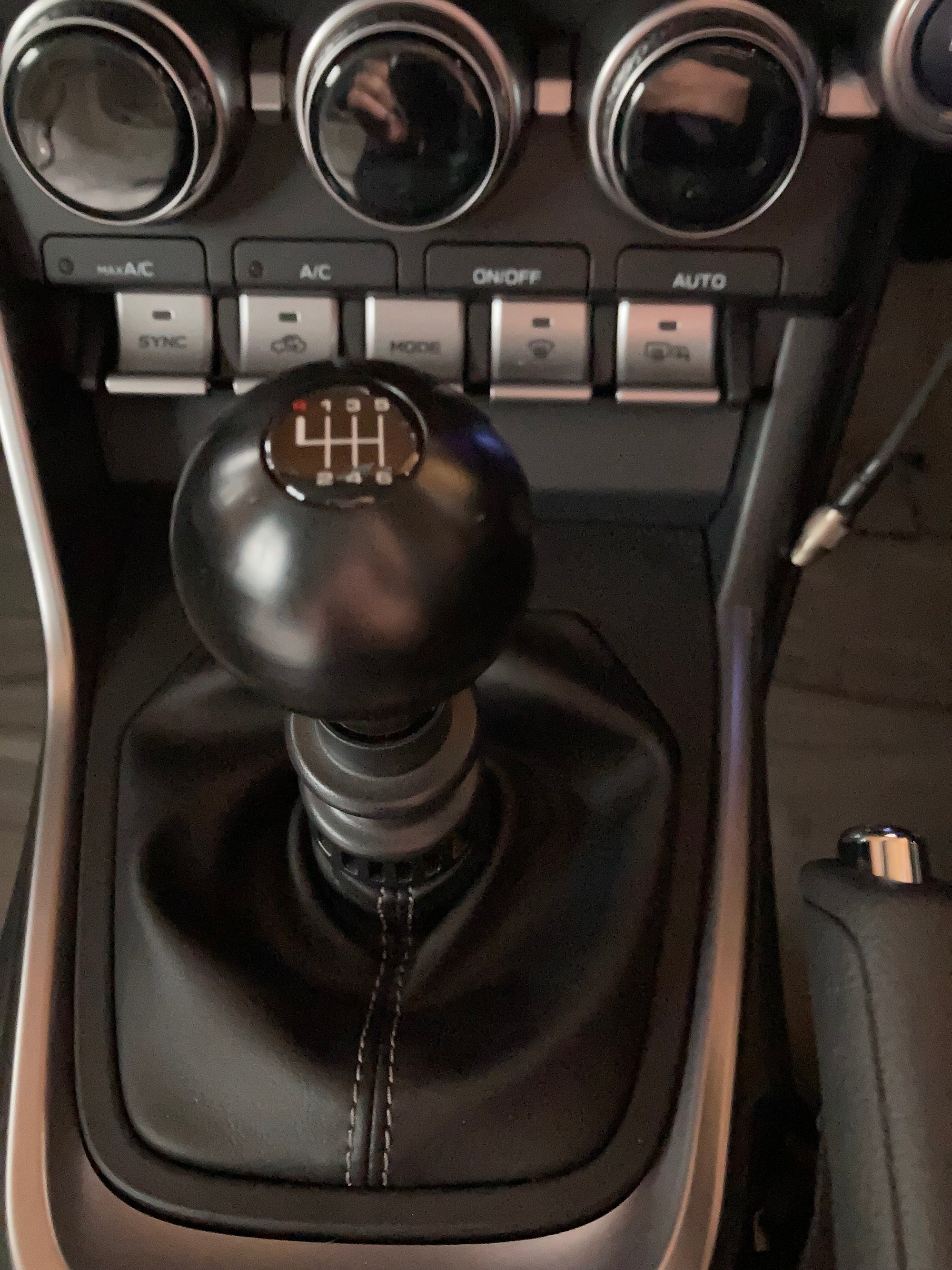 REVOLUTION QUICK SHIFT KNOB FOR TOYOTA GR86 ZN8 SUBAUR BRZ ZD8