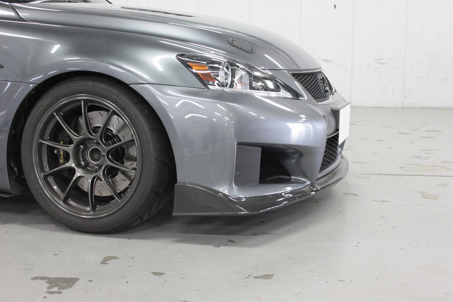 LEMS DRY CARBON FRONT SPOILER VERSION 2020 PAINTED FOR LEXUS ISF L735-2