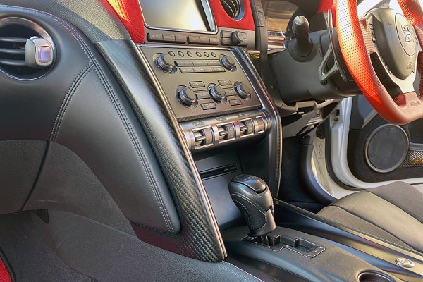 TOP SECRET DASH PANEL DRY CARBON FOR NISSAN GT-R R35 TOP-SECRET