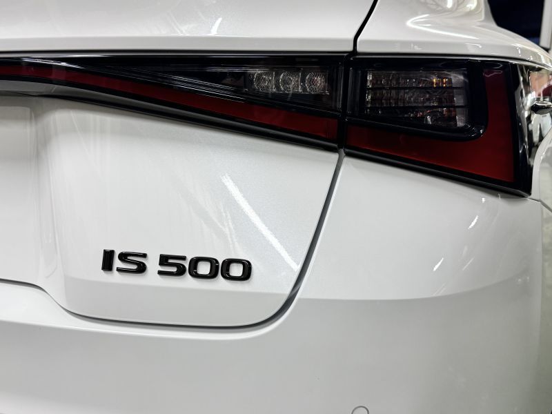 LEMS IS500 BLACK EMBLEM II FOR LEXUS IS500 L827-R