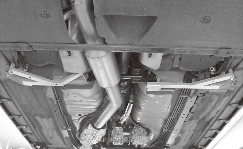 NISMO CENTER UNDER-FLOOR REINFORCING BAR FOR SKYLINE GT-R BCNR33 RB26DETT 76440-RSR46