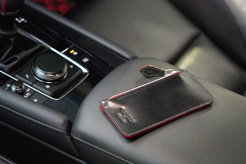 AUTOEXE FRAGMENT CASE BLACK AND RED COLOR MAA0006