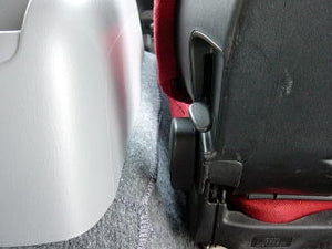KAWAI WORKS T115R RIGHT SIDE SEAT RAIL FOR SPARCO R100 EXPEDITION SKY FOR TOYOTA HIACE H200 SERIES KAWAI-WORKS-10627 - Black Hawk Japan