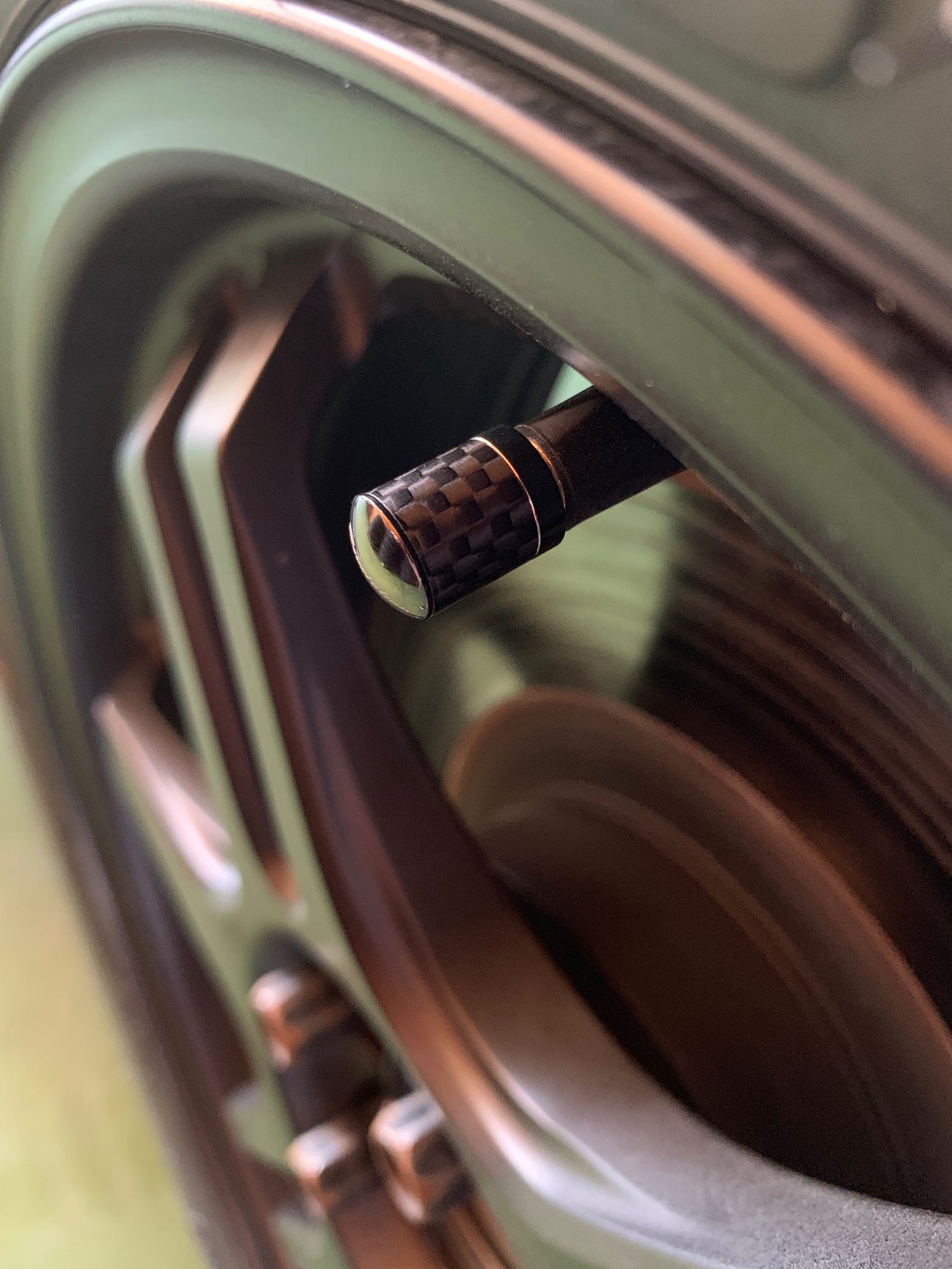 REVOLUTION CARBON AIR VALVE CAP BLACK CARBON X BLACK PLATING TOP FOR  REVO-CAV-B