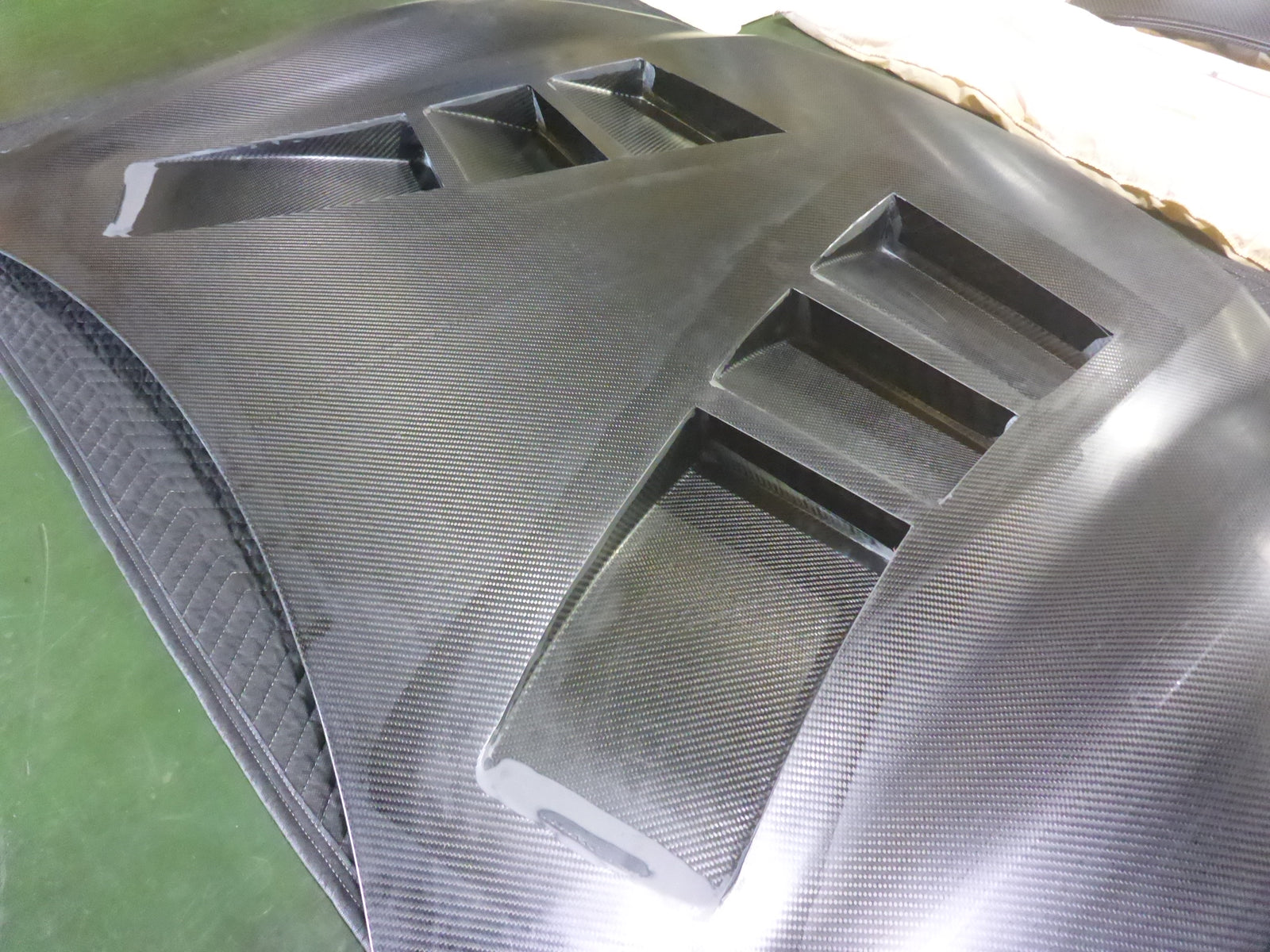 REVOLUTION GT DRY CARBON BONNET FOR TOYOTA GR86 ZN8 SUBAUR BRZ ZD8 RZN8-GTCB