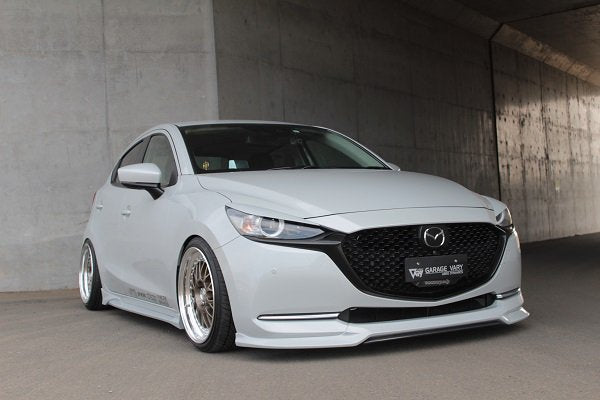GARAGE VARY FRONT LIP SPOILER + FRONT SPLITTER SET FOR MAZDA2 DJ 21-2004