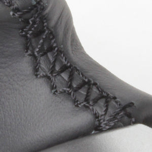 REAL ORIGINAL SERIES ALL WOOD ROUND SHAPE LIGHT BROWN WOOD BLACK EURO STITCH STEERING WHEEL FOR TOYOTA HIACE 200 : 4 TYPE OR KOUKI  J200-LBW-BK