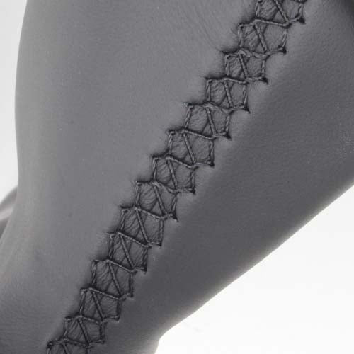 REAL ORIGINAL SERIES ALL WOOD ROUND SHAPE PIANO BLACK BLACK EURO STITCH STEERING WHEEL FOR TOYOTA LAND CRUISER PRADO 150 : ZENKI MID  J150W-PBW