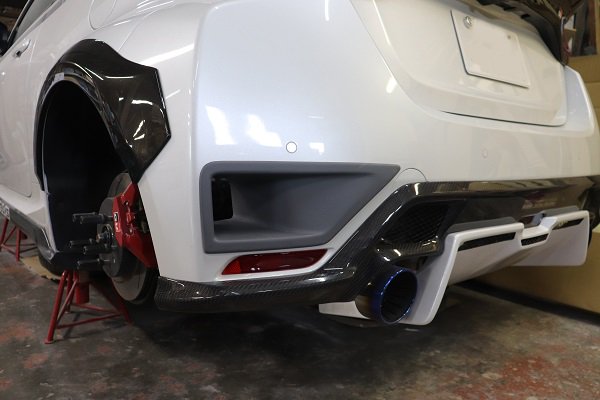 GARAGE VARY REAR DUCT PANEL FRP FOR TOYOTA GR YARIS GXPA16 10 30-8017