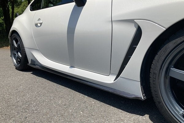 GARAGE VARY SIDE STEP PLAIN CARBON FOR TOYOTA GR86 ZN8 30-8604