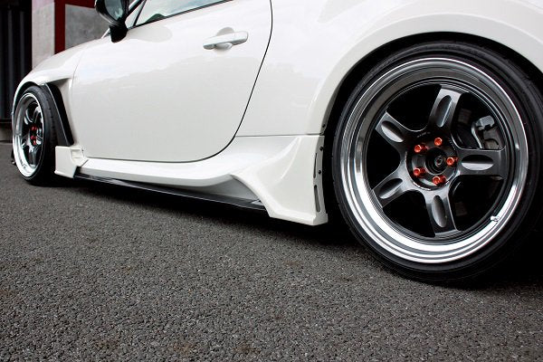 GARAGE VARY REAR SIDE GARNISH (FRP) FOR TOYOTA GR86 ZN8 30-8616