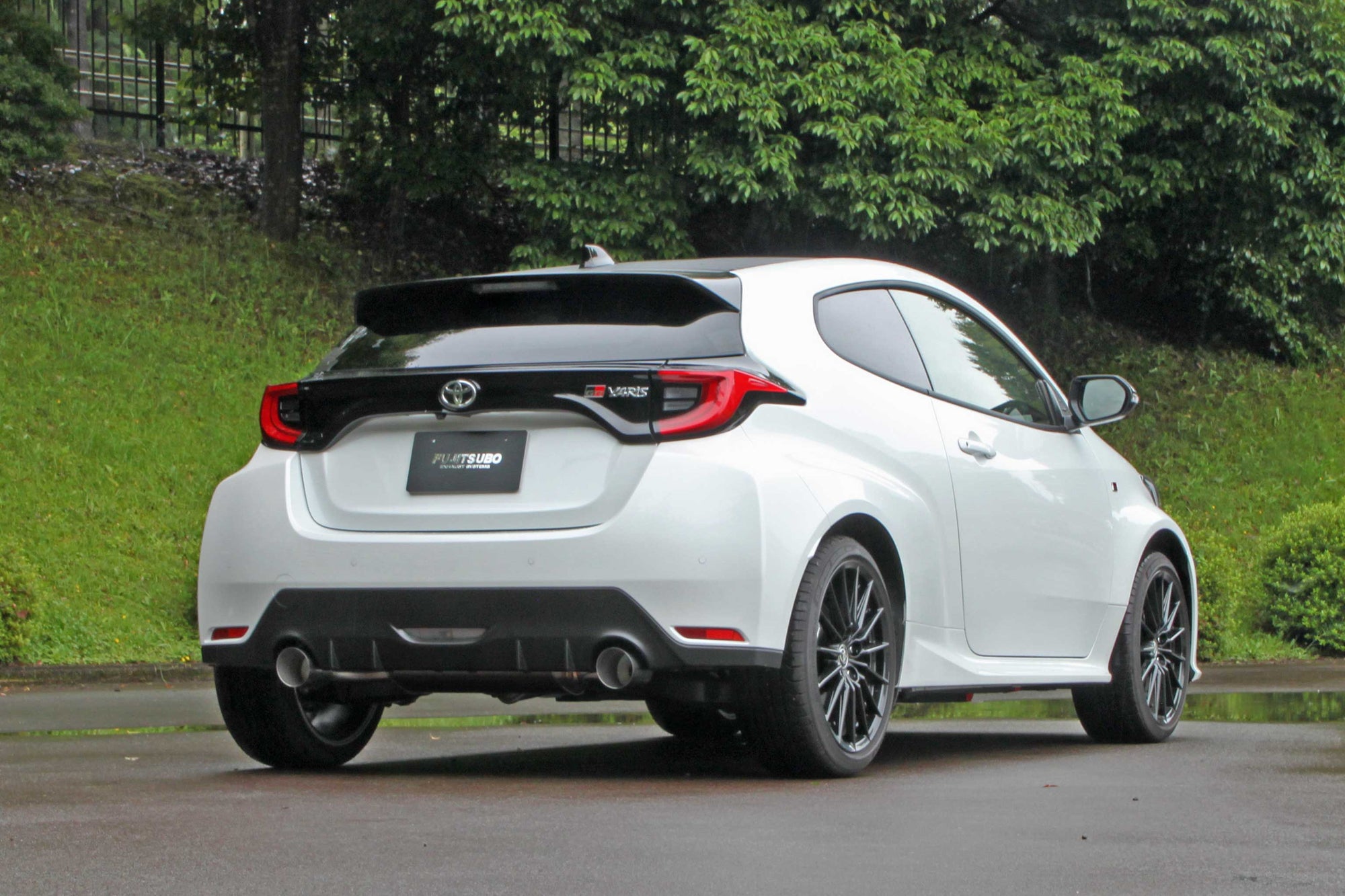 FUJITSUBO AUTHORIZE R For GR YARIS 1.5 2WD CVT MXPA12 550-21235