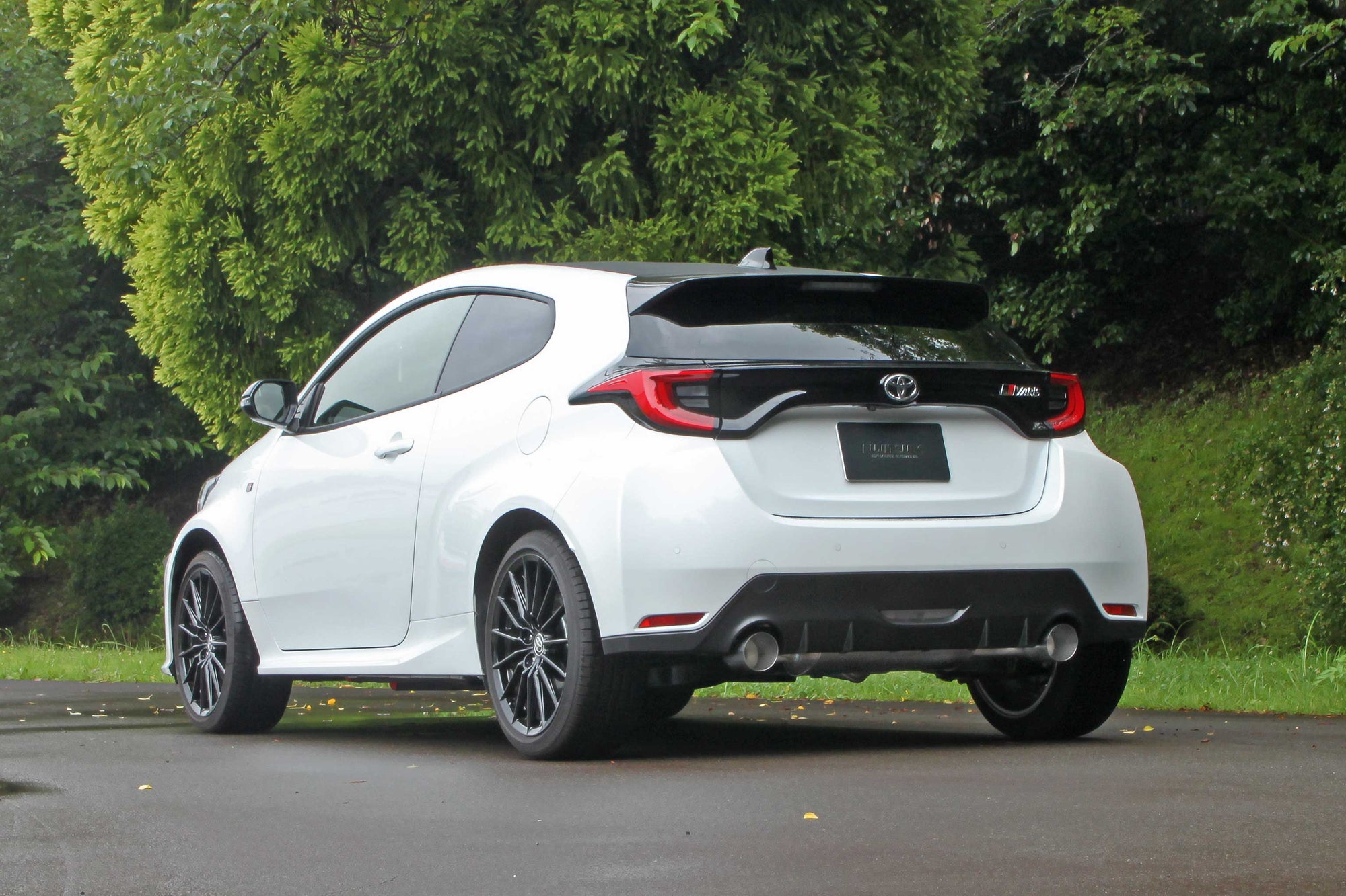 FUJITSUBO AUTHORIZE R For GR YARIS 1.5 2WD CVT MXPA12 550-21235