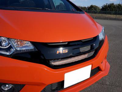 SEEKER FRONT GRILLE UNPAINTED CARBON FOR HONDA FIT GK 16010-GK5