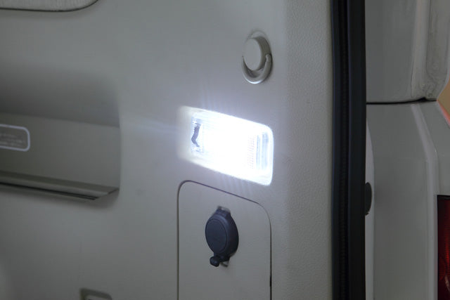 CAR MAKE T&E LED LUGGAGE LAMP (ANTI-AFTERGLOW) E51 ELGRAND ONLY (LT-2) FOR  CARMAKETE-02609