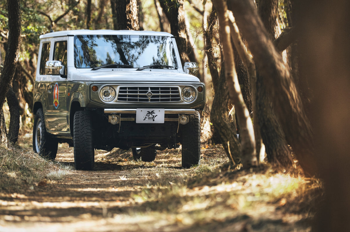 FWK SUNNY FACE GRILLE UNPAINTED FRP FOR SUZUKI JIMNY JB64W JB74W FWK-00001