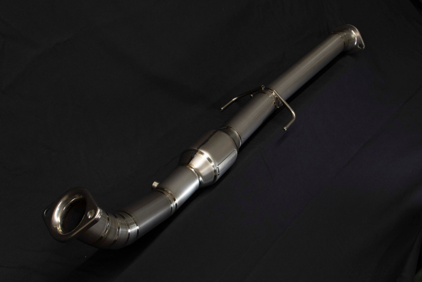 ICODE INTERMEDIATE PIPE WITH TITANIUM METAL CATALYST (SECOND CATALYST) FOR TOYOTA GR YARIS GXPA16 ICODE-00009