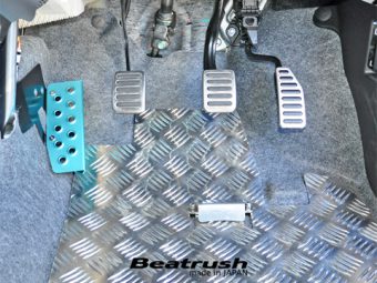 LAILE BEATRUSH DRIVER'S FOOTREST GOLD For SUZUKI ALTO WORKS HA36S S48504DRG