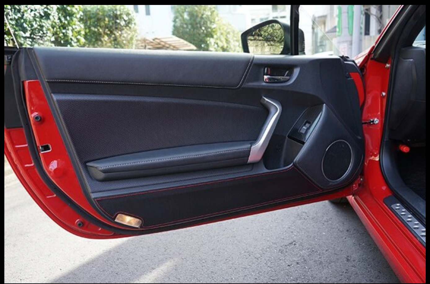 TOMS DOOR KICK PROTECTOR For 86 (KOUKI) ZN6 08471-TZN60 - Black