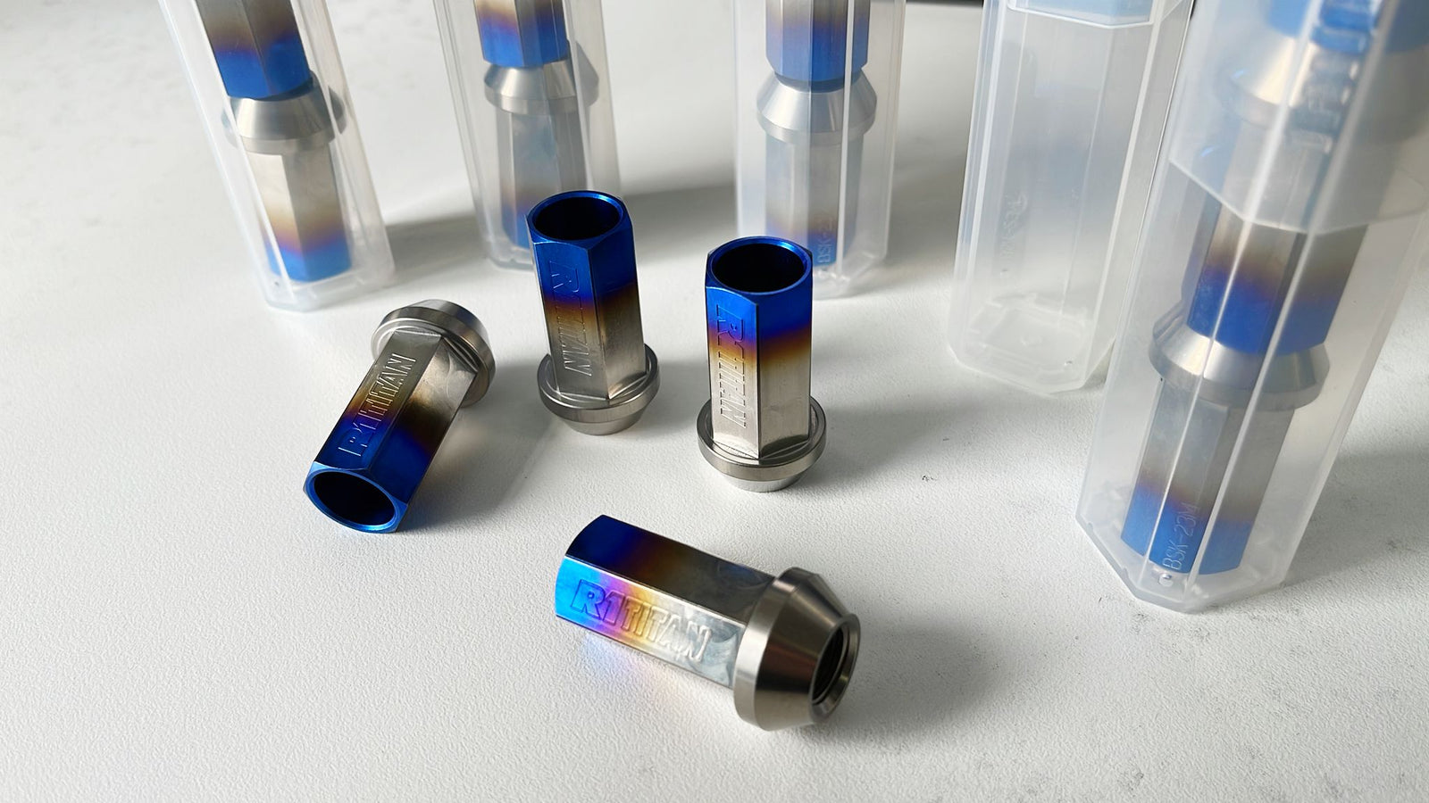 AMUSE 64TITAN WHEEL NUT HEPTAGON 20PCS M12 x P.1.5 FOR  AMUSE-00004