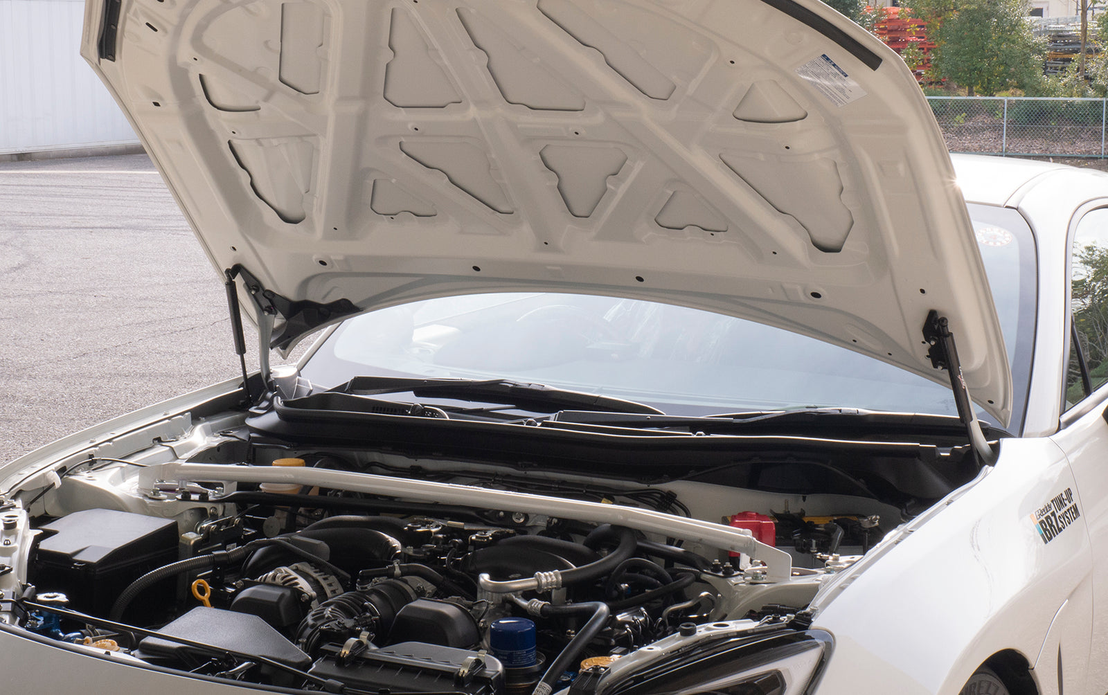 GREDDY ENGINE HOOD LIFTER FOR TOYOTA GR86 ZN8 SUBARU BRZ ZD8 18510102