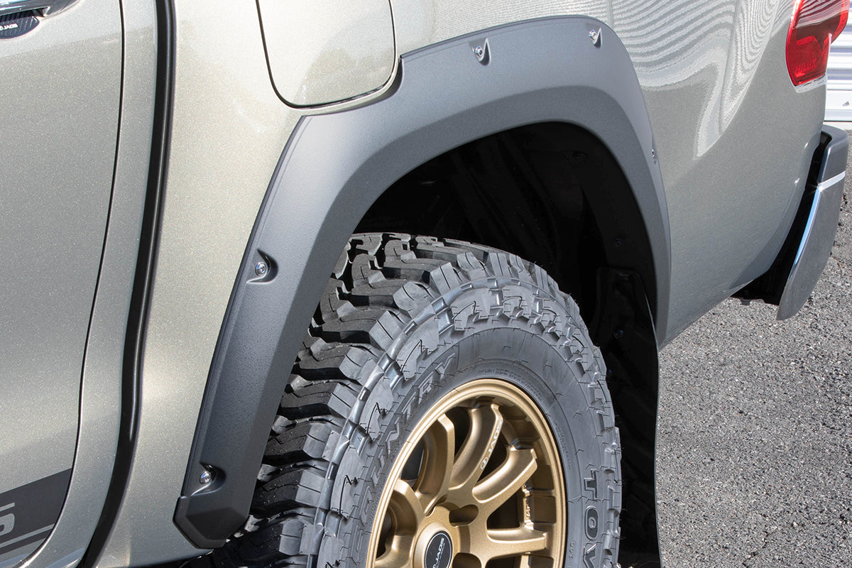 JAOS OVER FENDER TYPE-X PAINTED MATTE BLACK FOR TOYOTA HILUX SURF 125 B137098MB