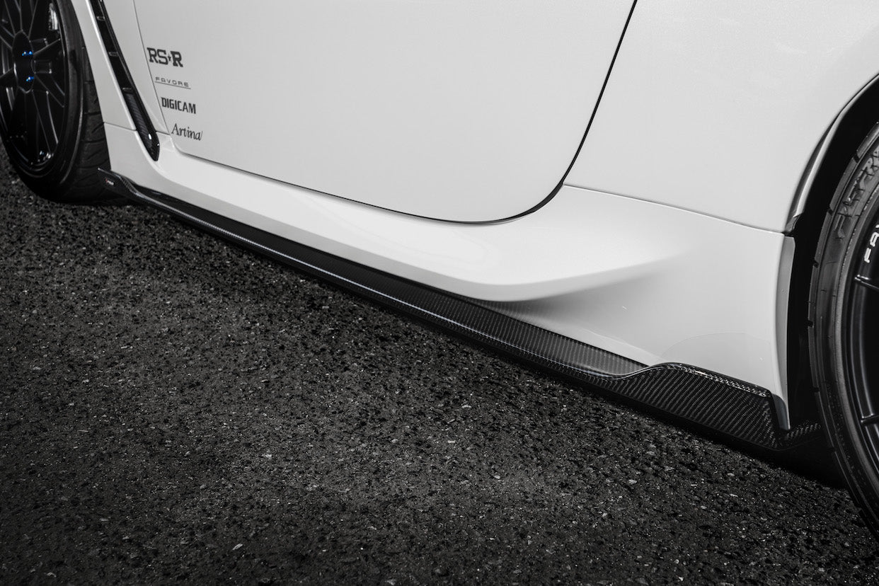 SILK BLAZE SIDE FLAP PAINTED 2 TONE SILVER FOR TOYOTA GR86 ZN8 TSRGR86-SF-XXXS