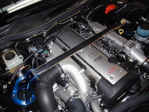KAWAI WORKS FRONT STRUT BAR TYPEOS FOR TOYOTA CRESTA CHASER MARK II JZX110 TY0940-FTO-00
